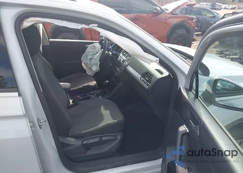 2018 Volkswagen Tiguan 2.0T S z USA, uszkodzony, nr VIN 3VV0B7AX0JM058334